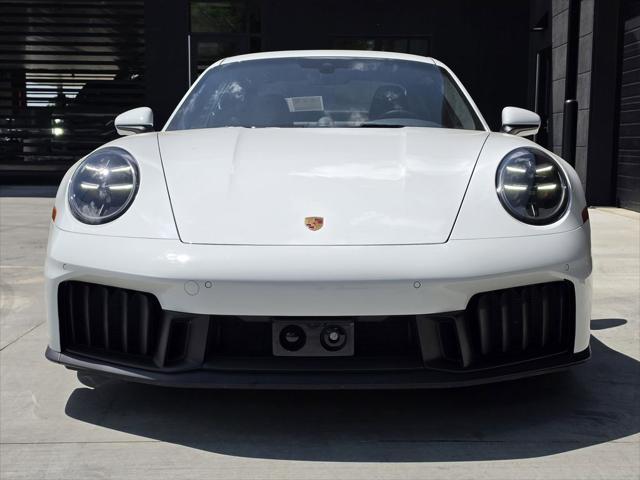 2025 Porsche 911 Carrera 4 GTS
