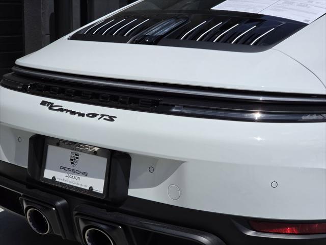 2025 Porsche 911 Carrera 4 GTS