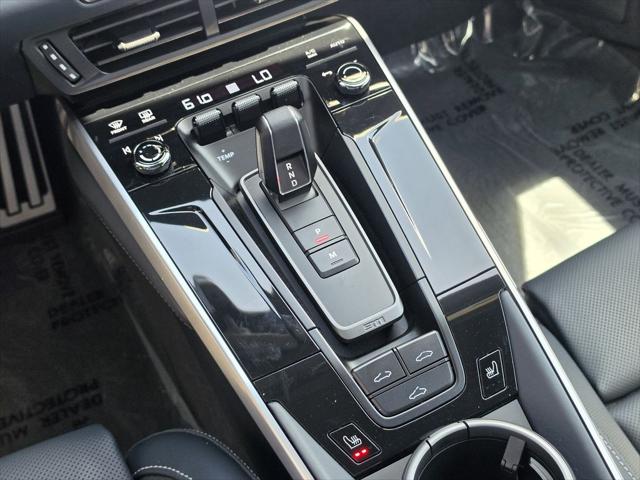 2025 Porsche 911 Carrera 4 GTS