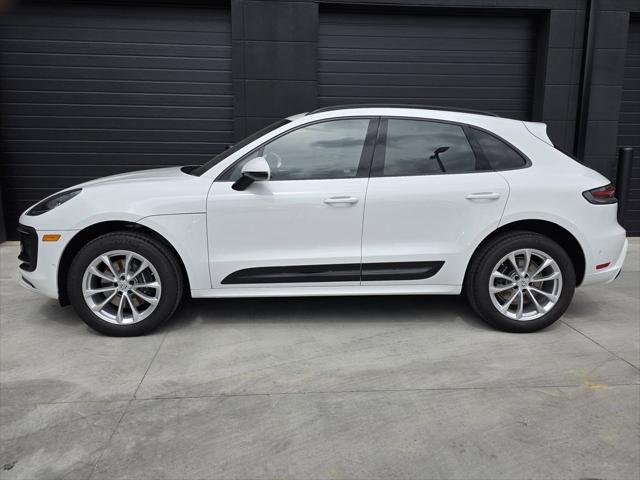 2025 Porsche Macan T
