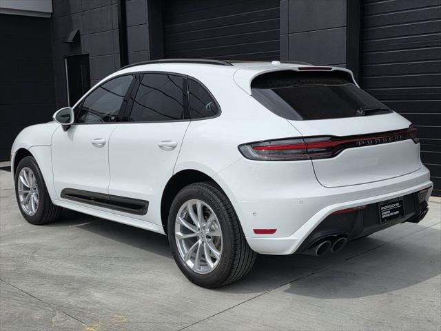 2025 Porsche Macan T