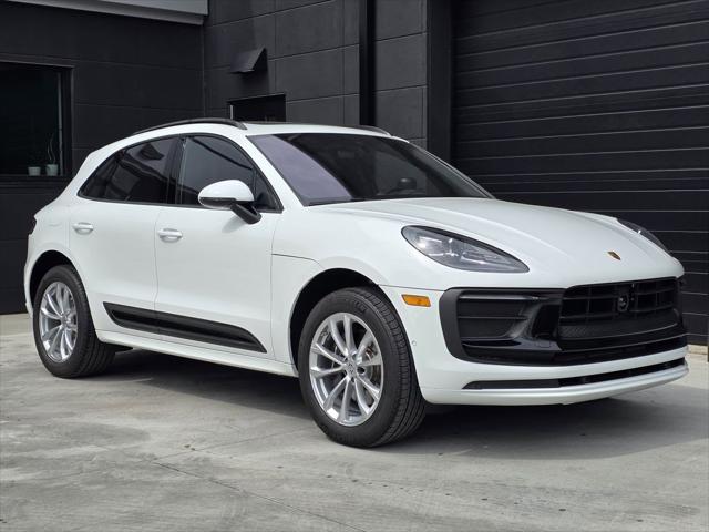 2025 Porsche Macan T