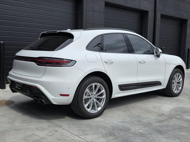 2025 Porsche Macan T
