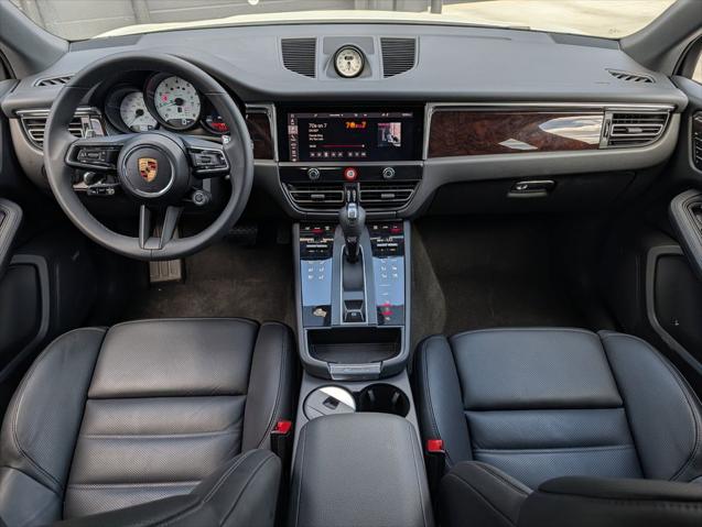 2025 Porsche Macan T