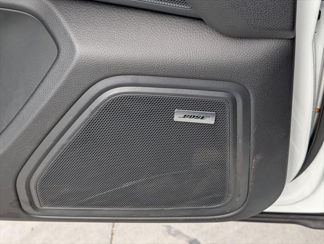 2025 Porsche Macan T