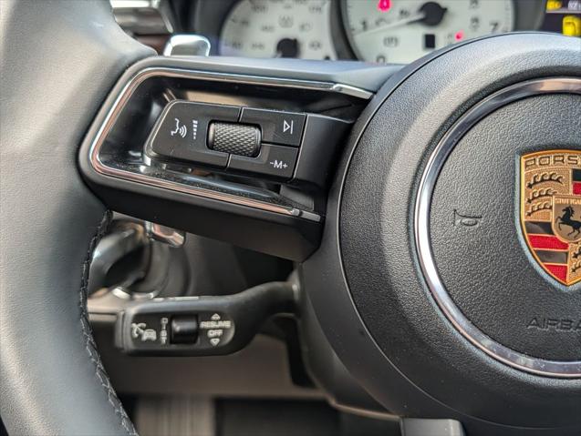 2025 Porsche Macan T