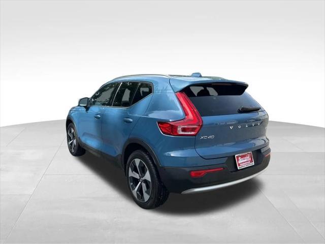 2025 Volvo XC40 B5 Plus Bright Theme 2025 Volvo XC40 B5 Plus Bright Theme