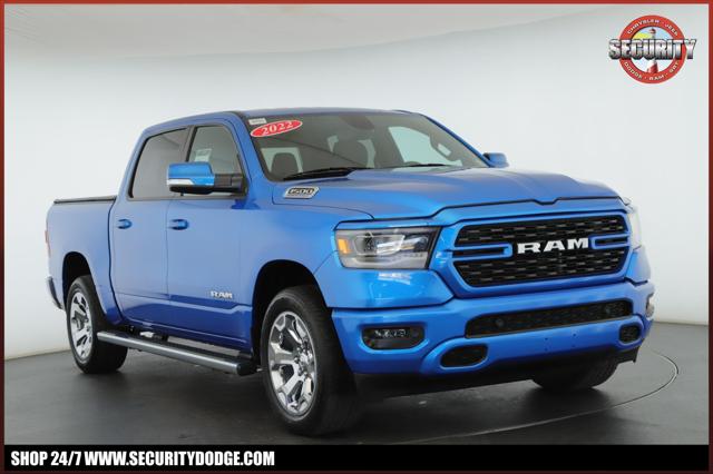 2022 Ram 1500 Big Horn Crew Cab 4x4 5'7" Box for sale in Amityville, NY