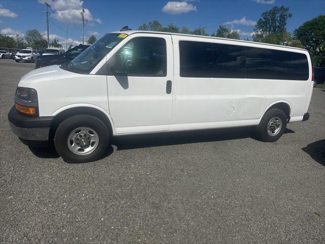 2024 Chevrolet Express Passenger RWD 3500 Extended Wheelbase LT
