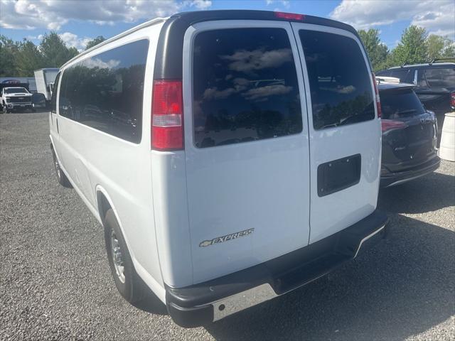 2024 Chevrolet Express Passenger RWD 3500 Extended Wheelbase LT