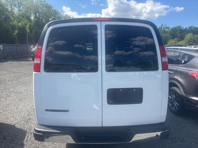 2024 Chevrolet Express Passenger RWD 3500 Extended Wheelbase LT