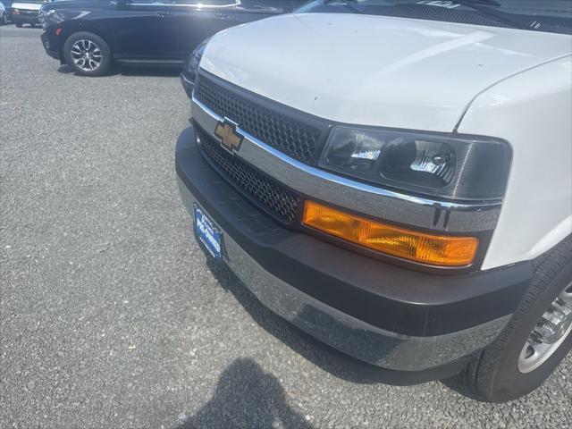 2024 Chevrolet Express Passenger RWD 3500 Extended Wheelbase LT