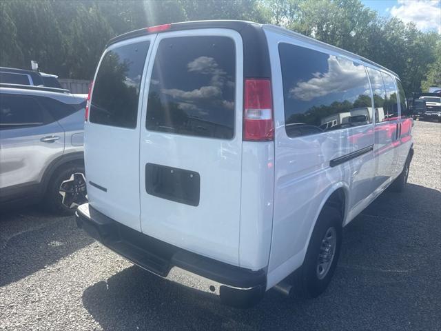 2024 Chevrolet Express Passenger RWD 3500 Extended Wheelbase LT