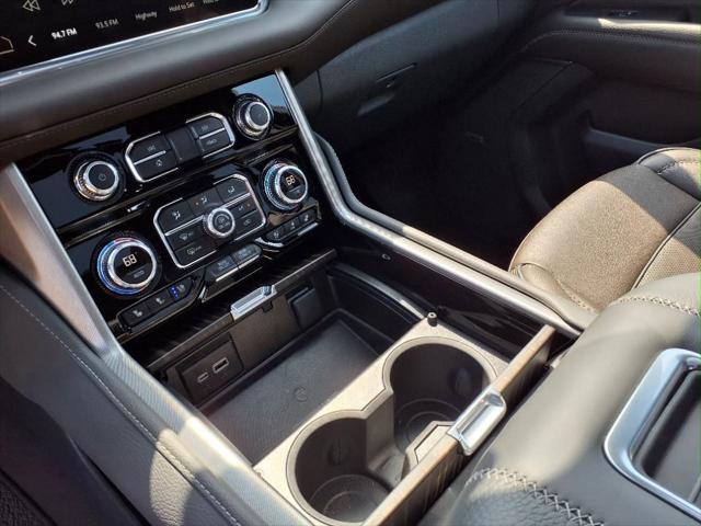 2024 GMC Yukon 4WD Denali
