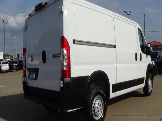 2025 Ram ProMaster 2500 Cargo Van Tradesman Low Roof 136" WB w/Pass Seat