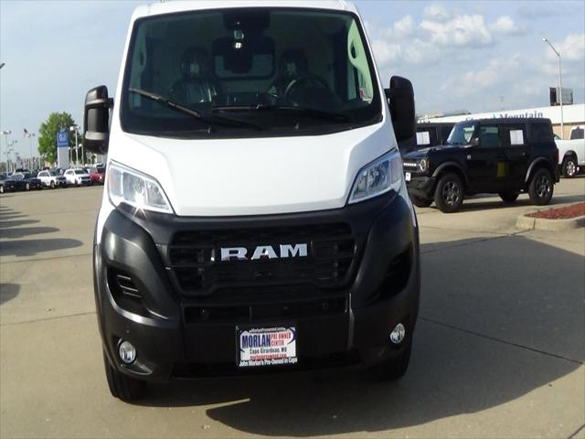 2025 Ram ProMaster 2500 Cargo Van Tradesman Low Roof 136" WB w/Pass Seat