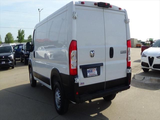 2025 Ram ProMaster 2500 Cargo Van Tradesman Low Roof 136" WB w/Pass Seat