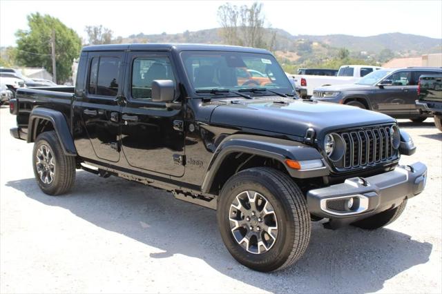 2026 Jeep Gladiator GLADIATOR SAHARA 4X4