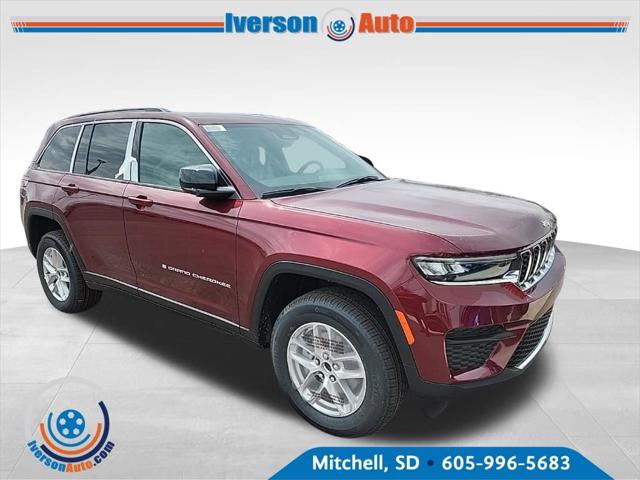 2026 Jeep Grand Cherokee GRAND CHEROKEE LAREDO X 4X4