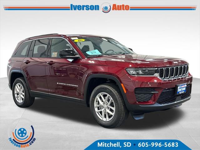 2026 Jeep Grand Cherokee GRAND CHEROKEE LAREDO X 4X4