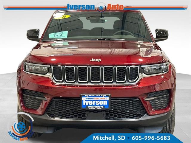 2026 Jeep Grand Cherokee GRAND CHEROKEE LAREDO X 4X4