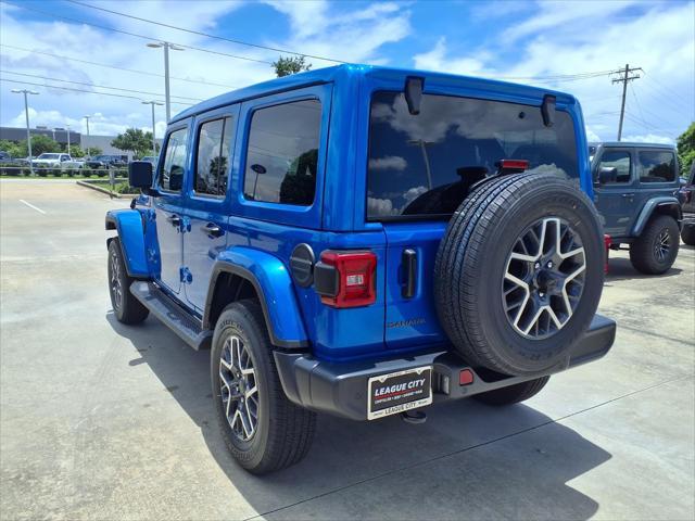 2026 Jeep Wrangler 4-Door Sahara 4x4