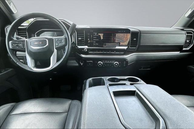 2025 GMC Sierra 1500 2WD Crew Cab Short Box SLT