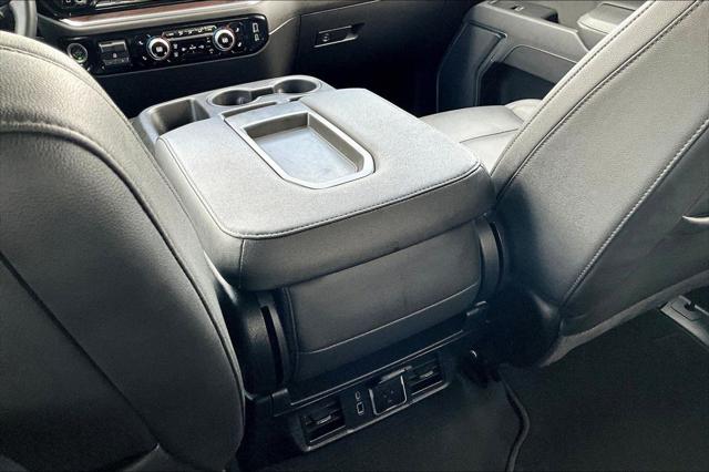 2025 GMC Sierra 1500 2WD Crew Cab Short Box SLT
