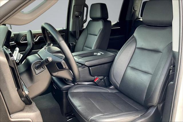 2025 GMC Sierra 1500 2WD Crew Cab Short Box SLT