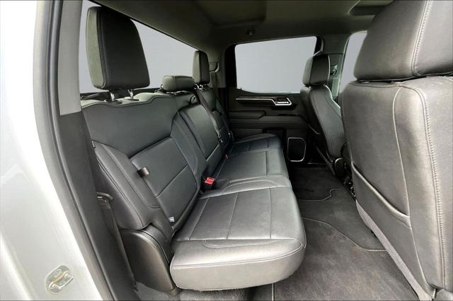 2025 GMC Sierra 1500 2WD Crew Cab Short Box SLT