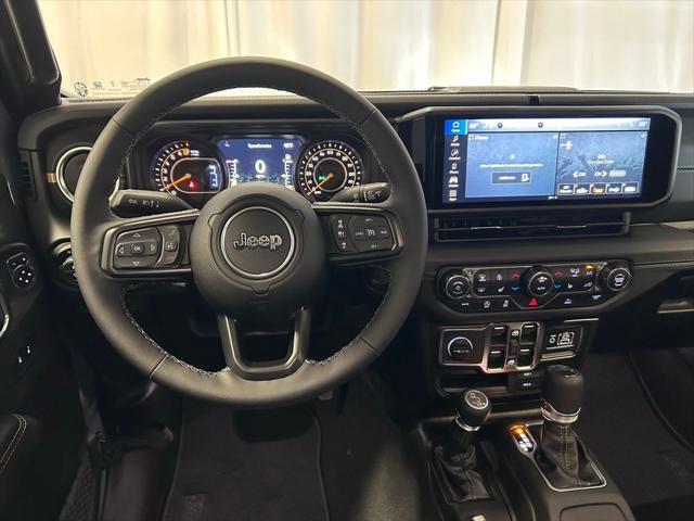 2026 Jeep Gladiator GLADIATOR SAHARA 4X4
