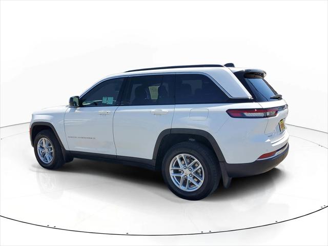 2025 Jeep Grand Cherokee Laredo X 4x4