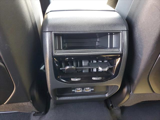 2025 Jeep Grand Cherokee Laredo X 4x4