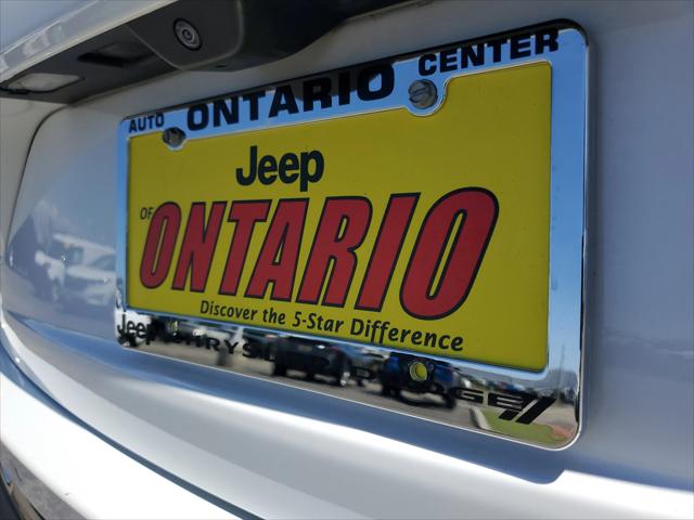 2025 Jeep Grand Cherokee Laredo X 4x4