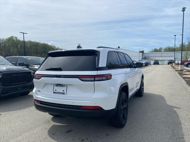 2023 Jeep Grand Cherokee Altitude 4x4 2023 Jeep Grand Cherokee Altitude 4x4