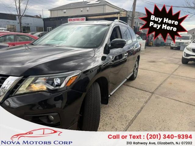 2017 Nissan Pathfinder SL