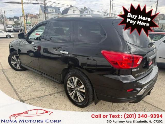 2017 Nissan Pathfinder SL