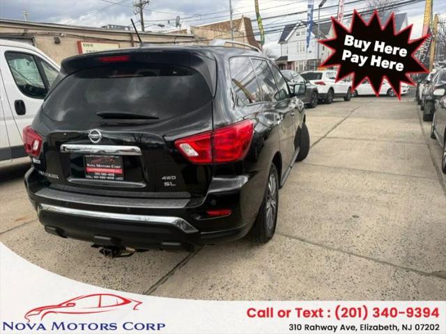 2017 Nissan Pathfinder SL