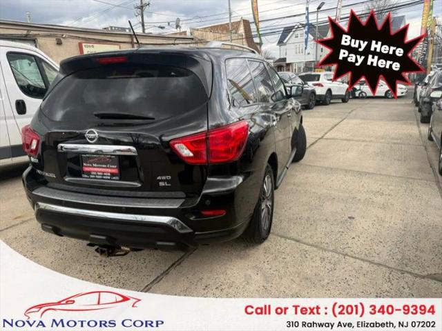 2017 Nissan Pathfinder SL