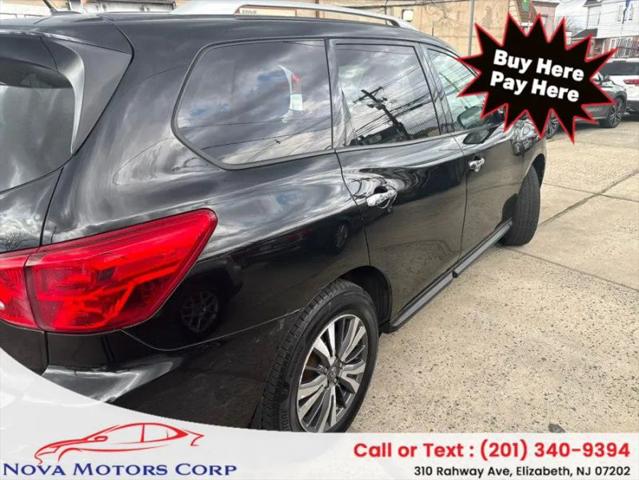 2017 Nissan Pathfinder SL