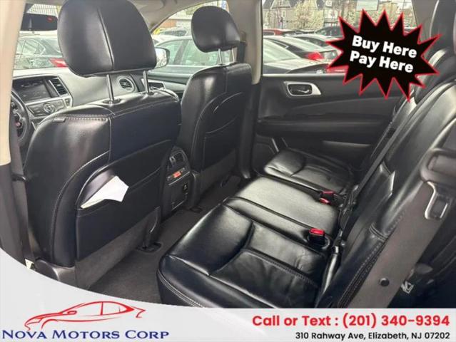 2017 Nissan Pathfinder SL