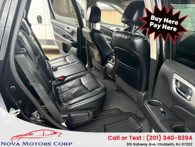 2017 Nissan Pathfinder SL