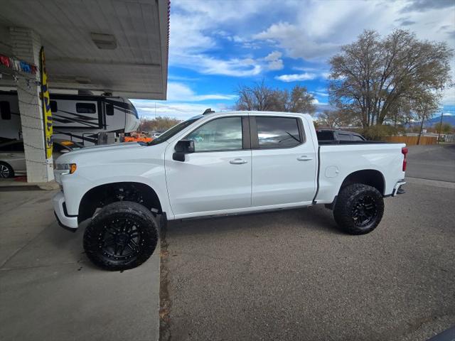 2022 Chevrolet Silverado 1500 4WD Crew Cab Short Bed RST