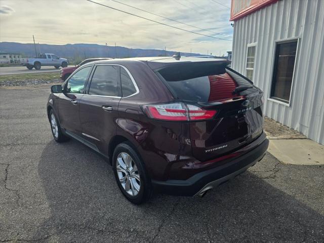 2022 Ford Edge Titanium