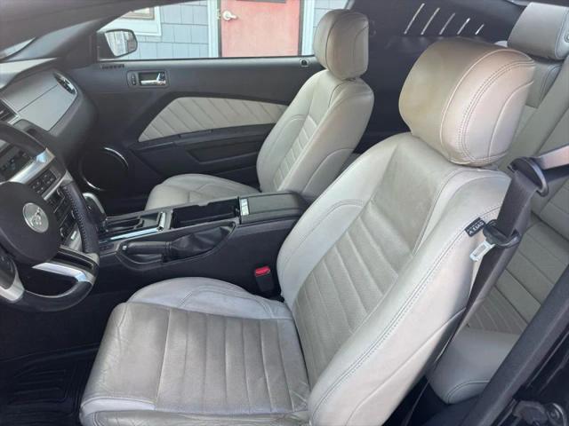 2014 Ford Mustang V6 Premium