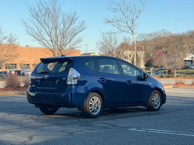 2014 Toyota Prius v Three