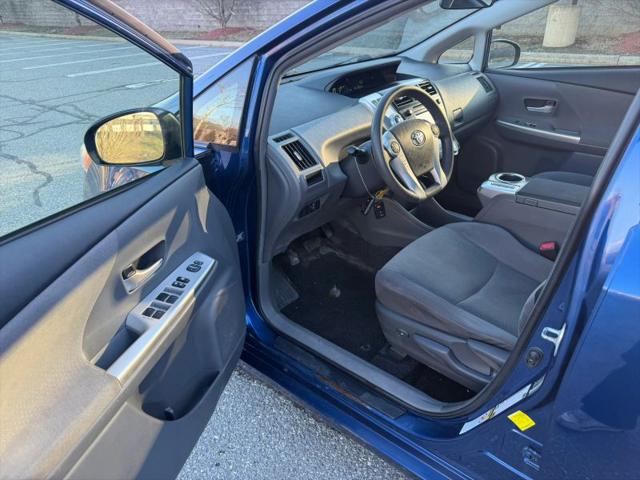 2014 Toyota Prius v Three