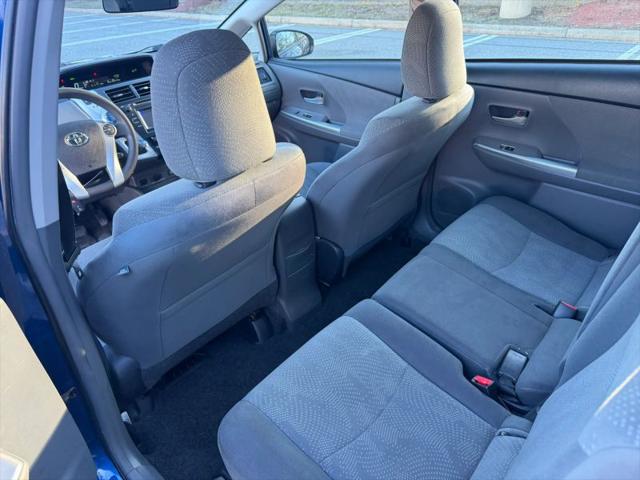 2014 Toyota Prius v Three