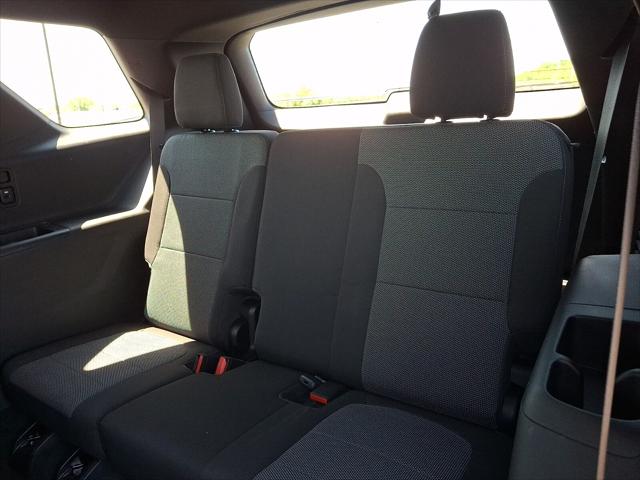 2023 Chevrolet Traverse AWD LT Cloth