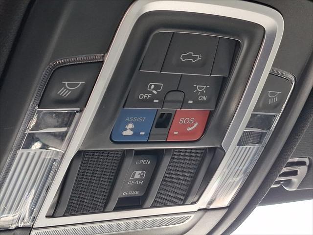 2023 Ram 1500 Laramie Crew Cab 4x4 5'7" Box